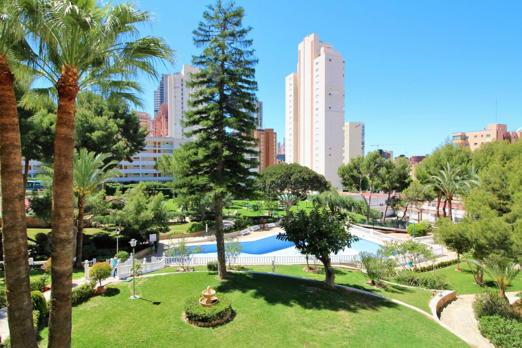 Апартаменты Playmon Park 8-10 Бенидорм Экстерьер фото